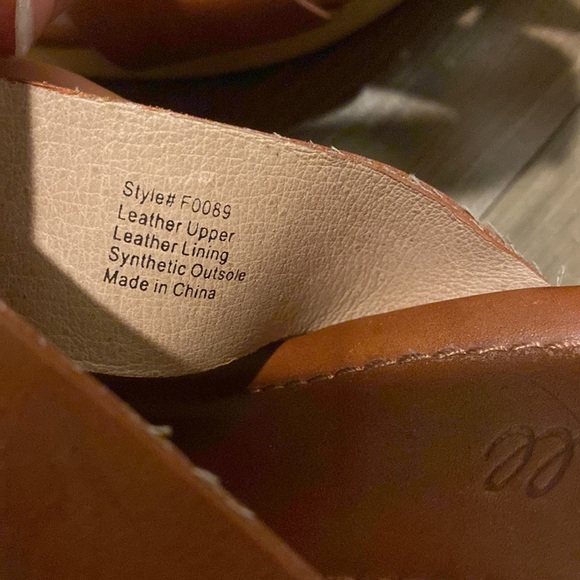 Like new! Set of 2 Madewell heels - Picture 3 of 6